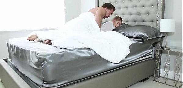  Day full of sex action gave MILF new anal experience